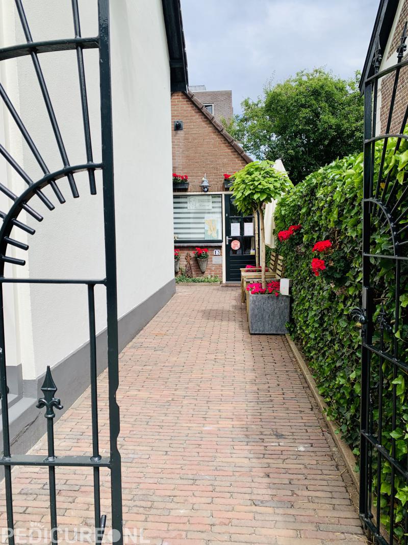 “CAROLINE” Schoonheids- en Pedicuresalon